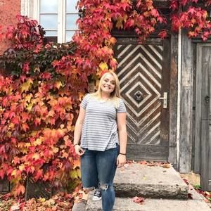 Meet your Posher, Katie